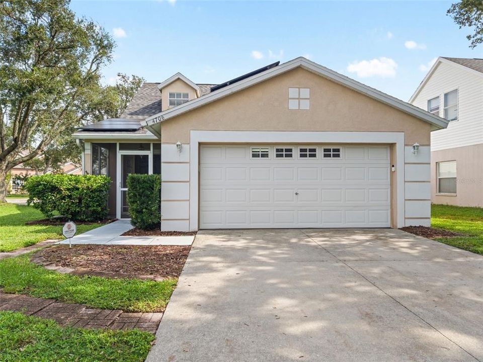 For Sale: $299,000 (3 beds, 2 baths, 1481 Square Feet)