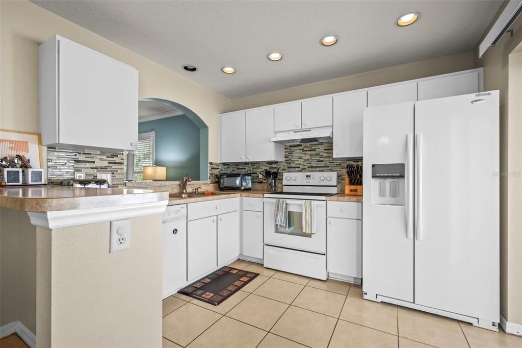 For Sale: $299,000 (3 beds, 2 baths, 1481 Square Feet)