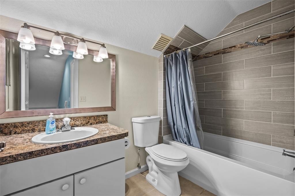 For Sale: $299,000 (3 beds, 2 baths, 1481 Square Feet)