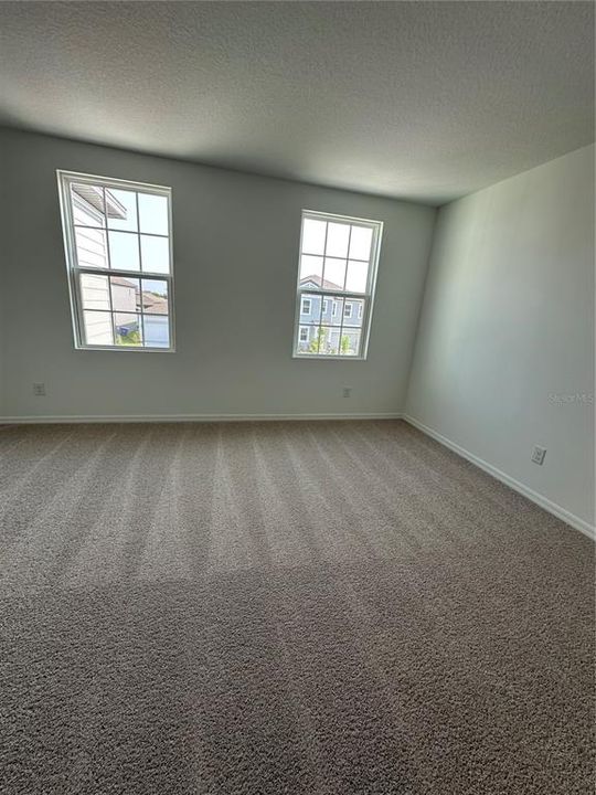 For Rent: $3,095 (4 beds, 3 baths, 3058 Square Feet)