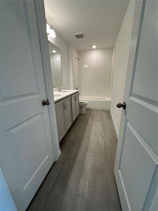 For Rent: $3,095 (4 beds, 3 baths, 3058 Square Feet)