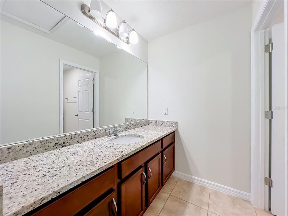 В аренду: $3,200 (5 спален, 3 ванн, 3088 Квадратных фут)
