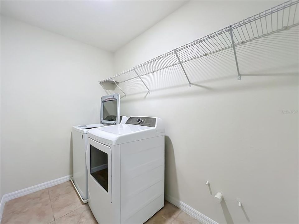 В аренду: $3,200 (5 спален, 3 ванн, 3088 Квадратных фут)