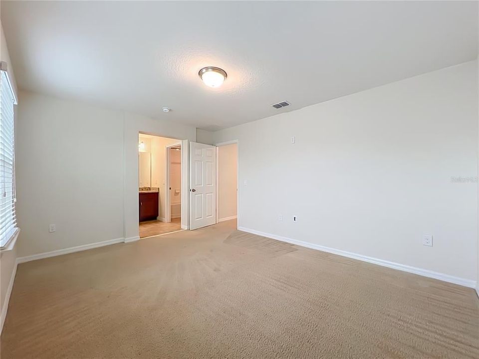 В аренду: $3,200 (5 спален, 3 ванн, 3088 Квадратных фут)