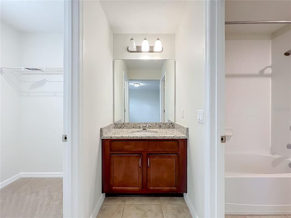 В аренду: $3,200 (5 спален, 3 ванн, 3088 Квадратных фут)
