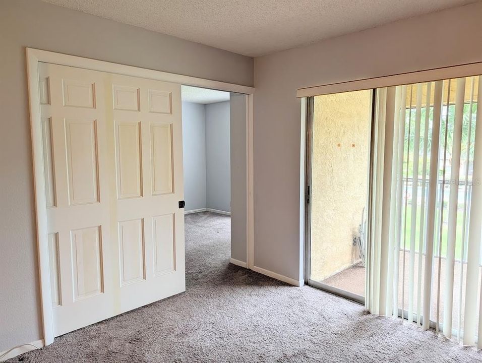 For Sale: $129,000 (2 beds, 2 baths, 1075 Square Feet)