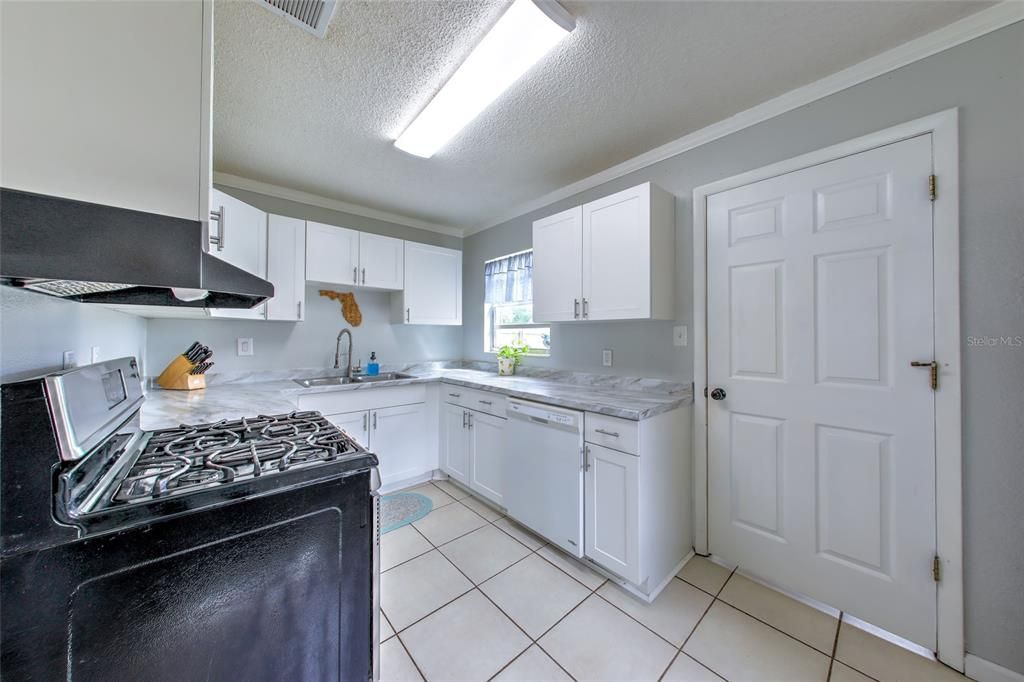 En Venta: $219,000 (2 camas, 1 baños, 816 Pies cuadrados)