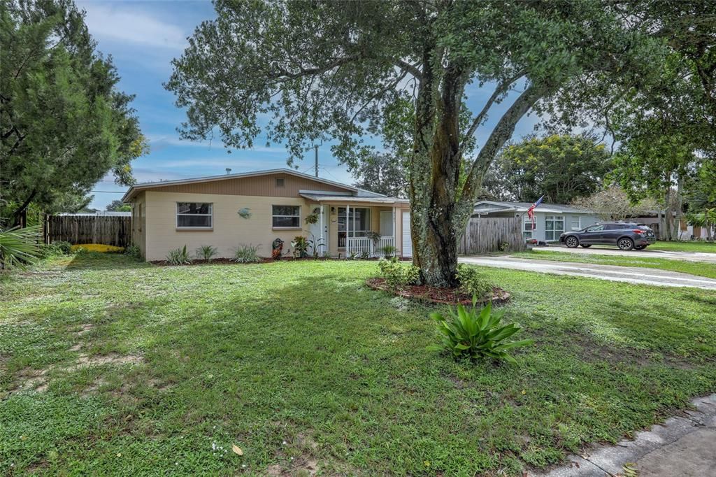 En Venta: $219,000 (2 camas, 1 baños, 816 Pies cuadrados)