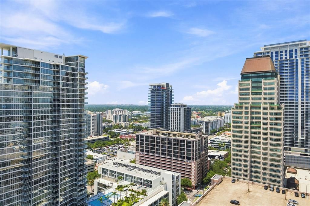 待售: $549,999 (1 贝兹, 1 浴室, 1350 平方英尺)