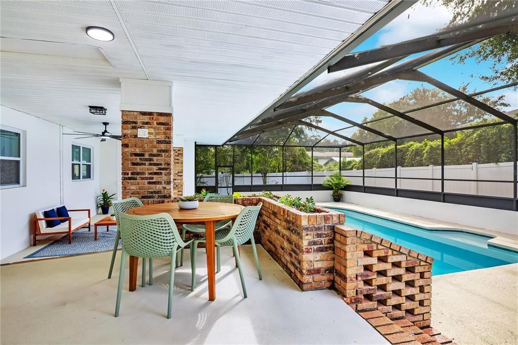 На продажу: $699,900 (4 спален, 3 ванн, 2434 Квадратных фут)