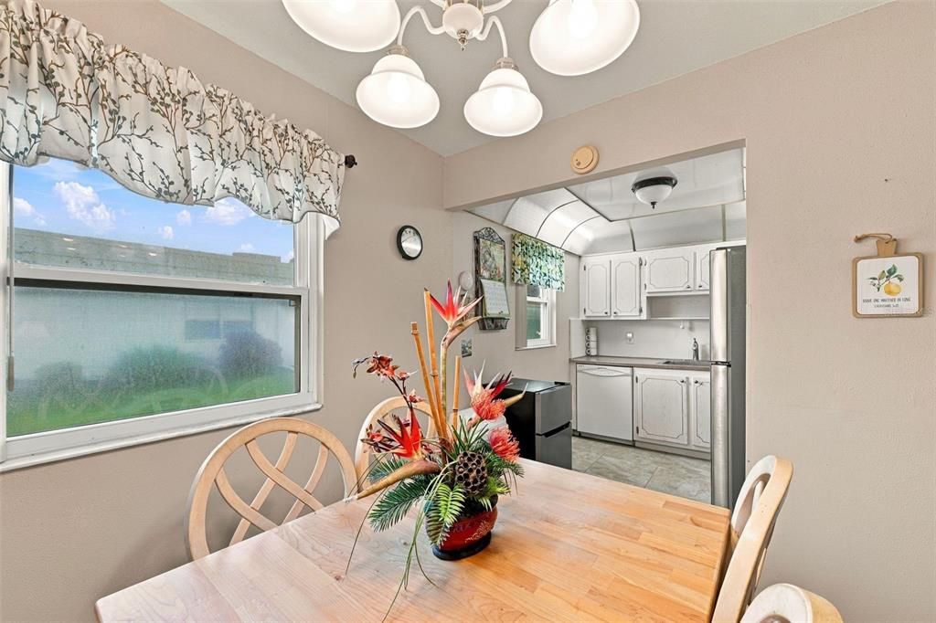 For Sale: $90,000 (2 beds, 2 baths, 960 Square Feet)