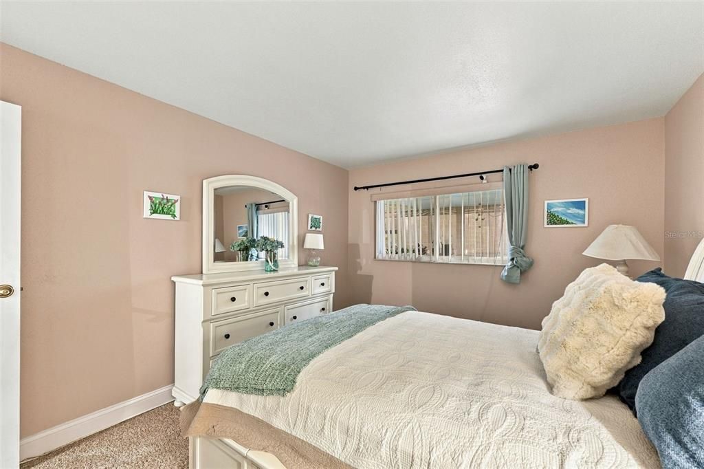 For Sale: $90,000 (2 beds, 2 baths, 960 Square Feet)