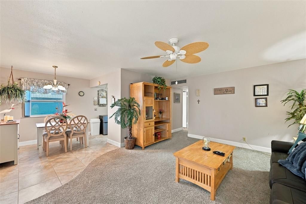 For Sale: $90,000 (2 beds, 2 baths, 960 Square Feet)