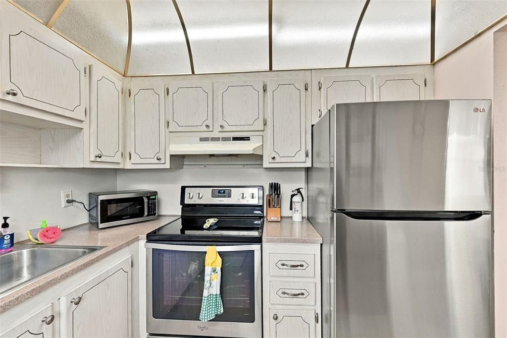 For Sale: $90,000 (2 beds, 2 baths, 960 Square Feet)