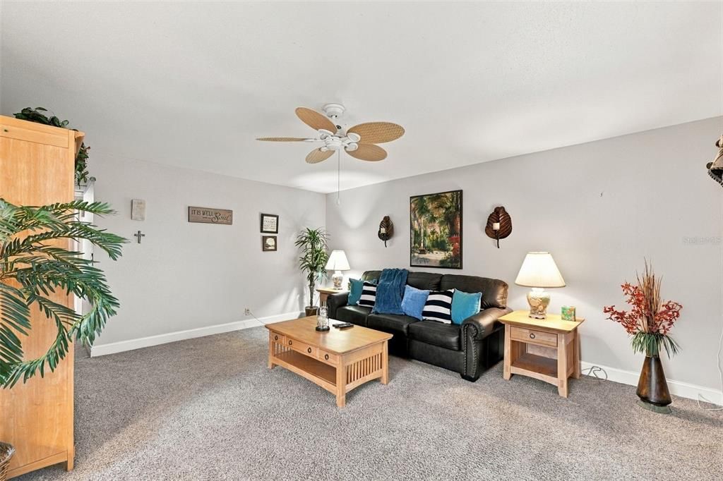 For Sale: $90,000 (2 beds, 2 baths, 960 Square Feet)