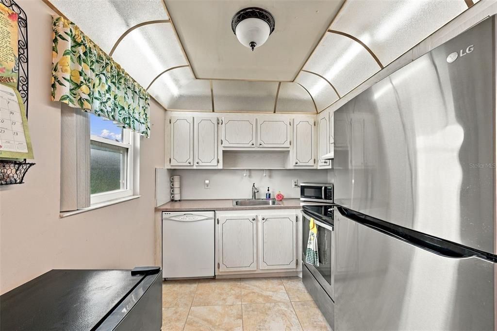 For Sale: $90,000 (2 beds, 2 baths, 960 Square Feet)