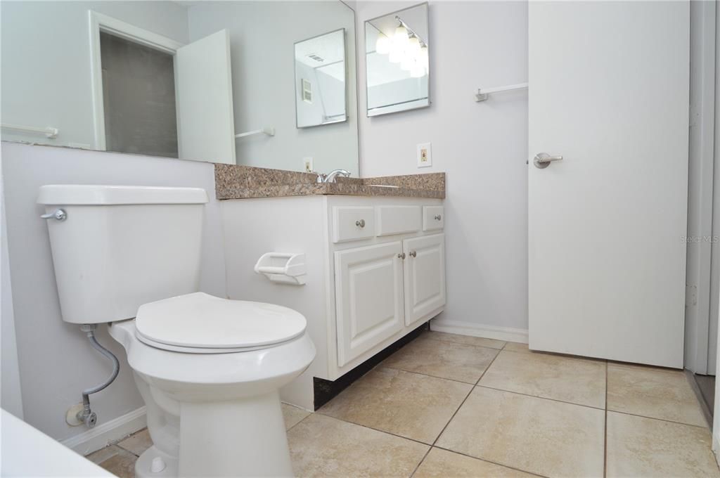 For Rent: $1,750 (2 beds, 2 baths, 1182 Square Feet)