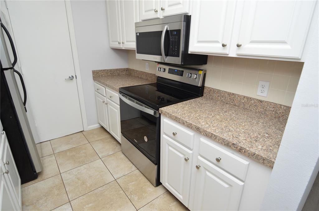 For Rent: $1,750 (2 beds, 2 baths, 1182 Square Feet)