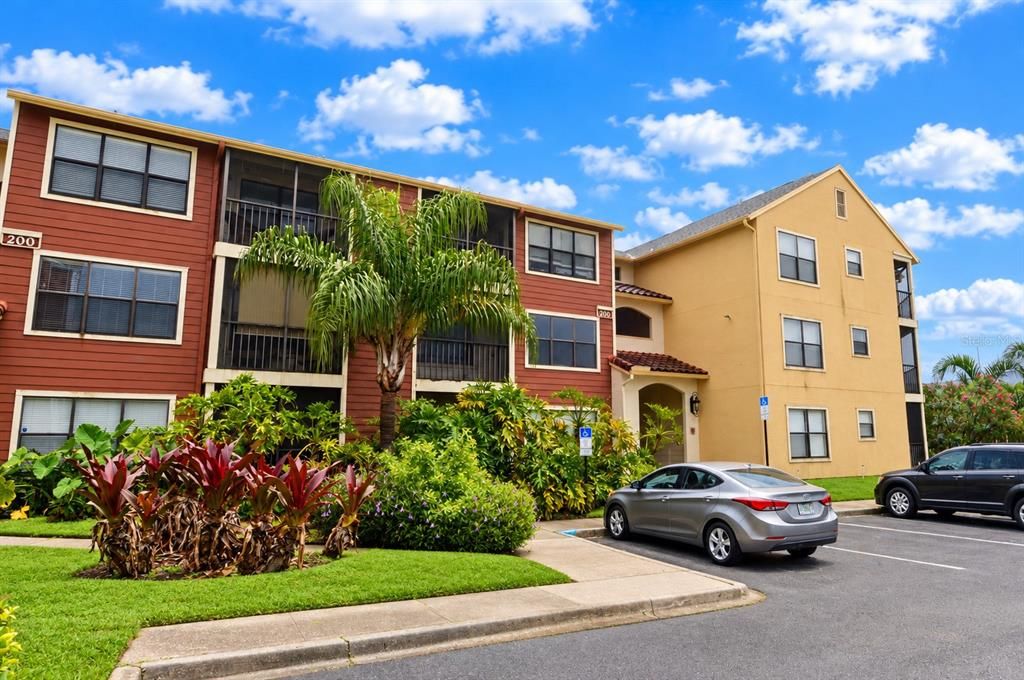 For Rent: $1,750 (2 beds, 2 baths, 1182 Square Feet)