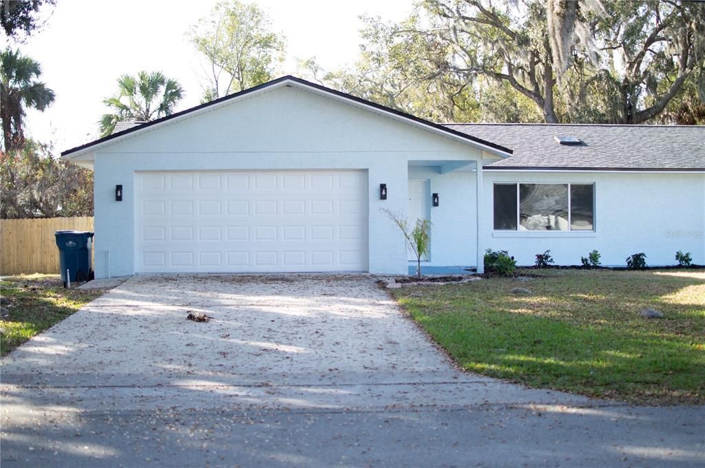 For Sale: $369,900 (3 beds, 2 baths, 1497 Square Feet)