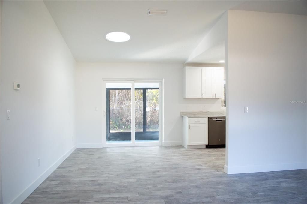 For Sale: $369,900 (3 beds, 2 baths, 1497 Square Feet)