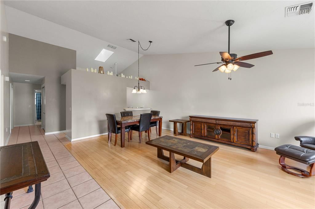 For Sale: $219,000 (2 beds, 2 baths, 1155 Square Feet)