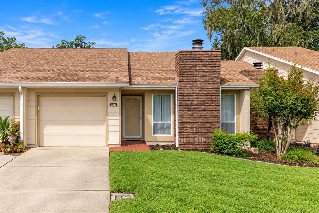 For Sale: $219,000 (2 beds, 2 baths, 1155 Square Feet)