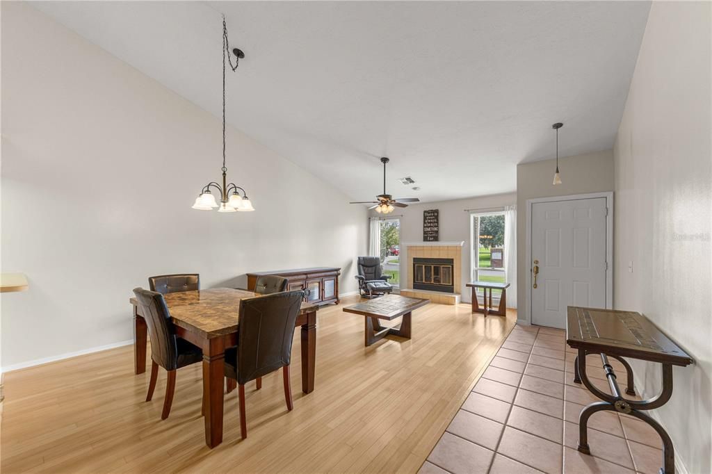 For Sale: $219,000 (2 beds, 2 baths, 1155 Square Feet)