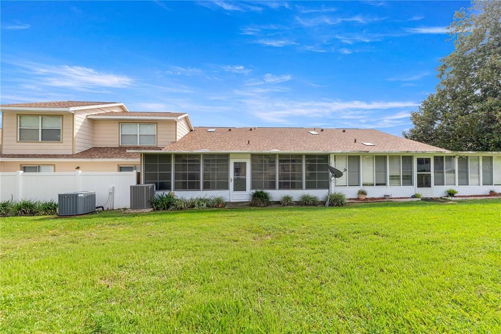 For Sale: $219,000 (2 beds, 2 baths, 1155 Square Feet)