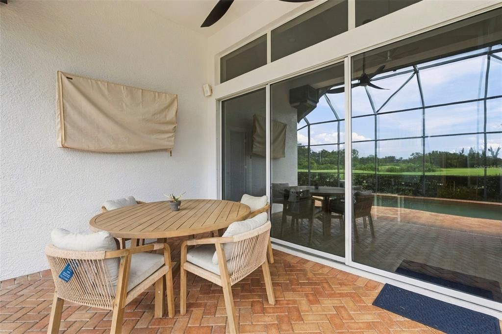 En Venta: $1,242,360 (4 camas, 2 baños, 2856 Pies cuadrados)