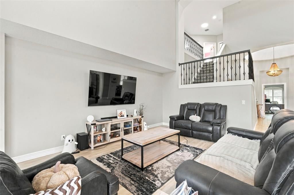 En Venta: $1,242,360 (4 camas, 2 baños, 2856 Pies cuadrados)