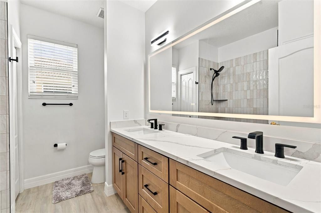 En Venta: $1,242,360 (4 camas, 2 baños, 2856 Pies cuadrados)