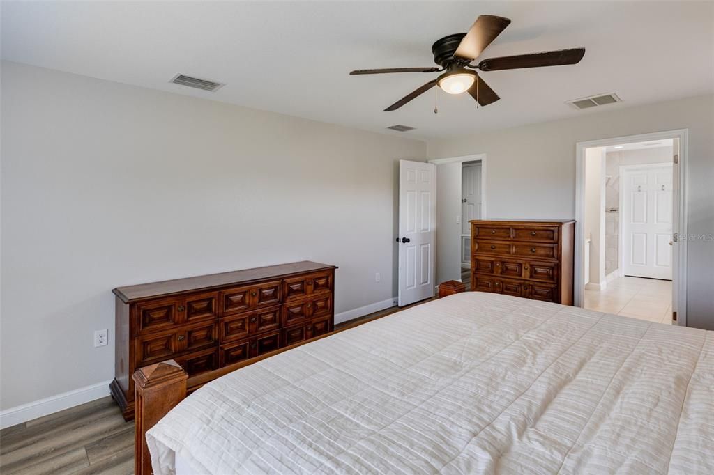 For Sale: $379,000 (4 beds, 2 baths, 2331 Square Feet)