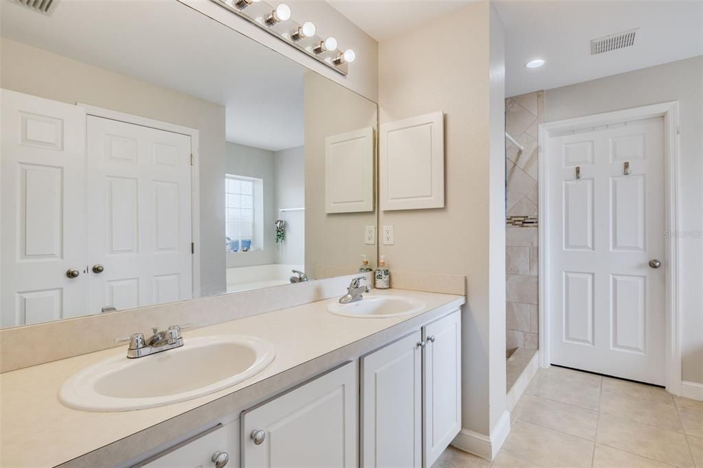 For Sale: $379,000 (4 beds, 2 baths, 2331 Square Feet)