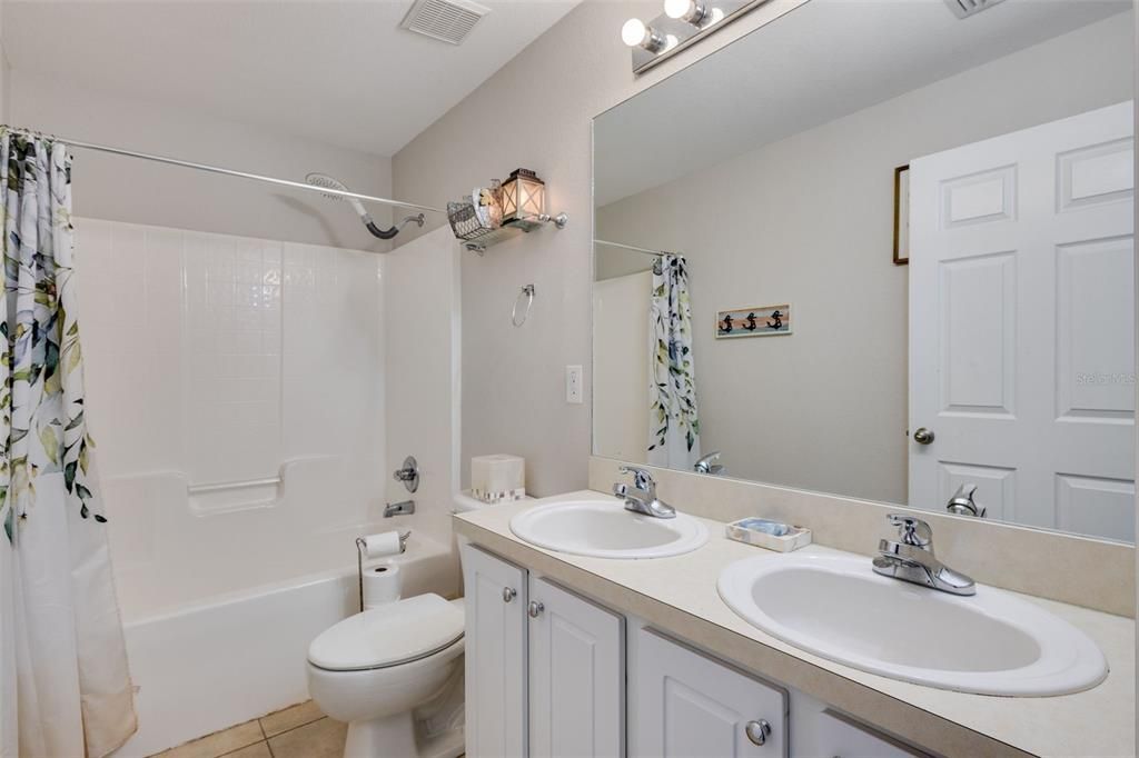 For Sale: $379,000 (4 beds, 2 baths, 2331 Square Feet)