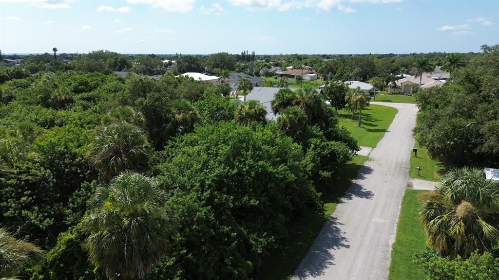 На продажу: $20,000 (0.23 acres)