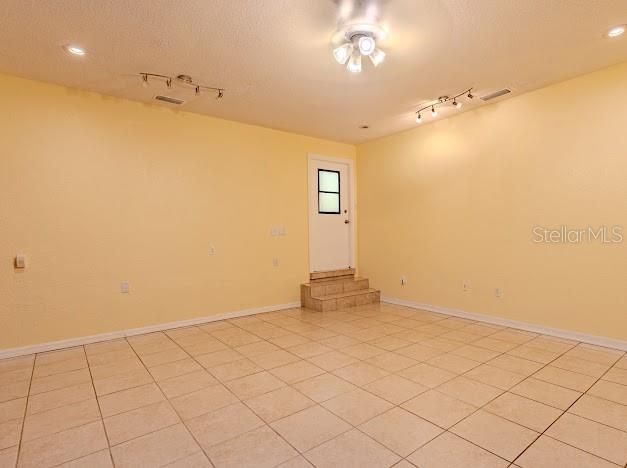For Sale: $485,000 (5 beds, 4 baths, 3712 Square Feet)