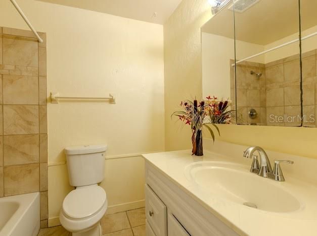 For Sale: $485,000 (5 beds, 4 baths, 3712 Square Feet)