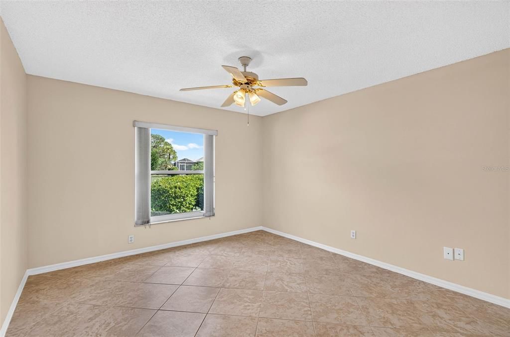 Activo con contrato: $349,900 (2 camas, 2 baños, 2486 Pies cuadrados)