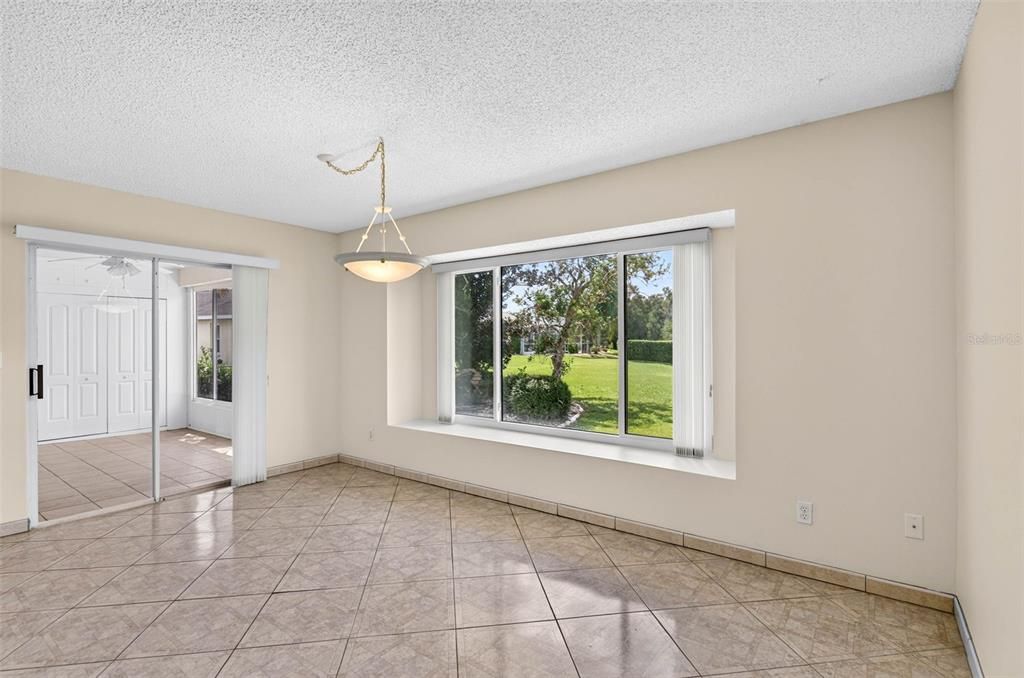 Activo con contrato: $349,900 (2 camas, 2 baños, 2486 Pies cuadrados)