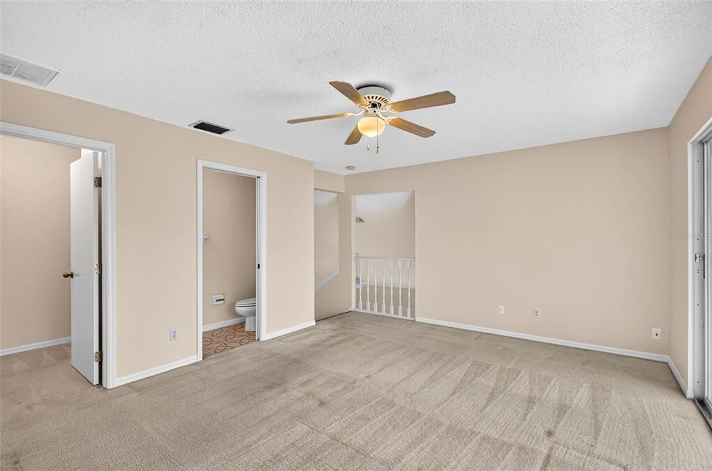 Activo con contrato: $349,900 (2 camas, 2 baños, 2486 Pies cuadrados)
