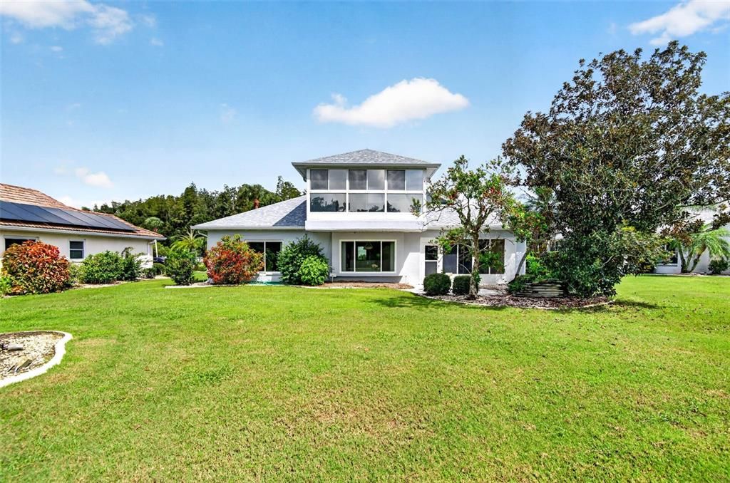 Activo con contrato: $349,900 (2 camas, 2 baños, 2486 Pies cuadrados)