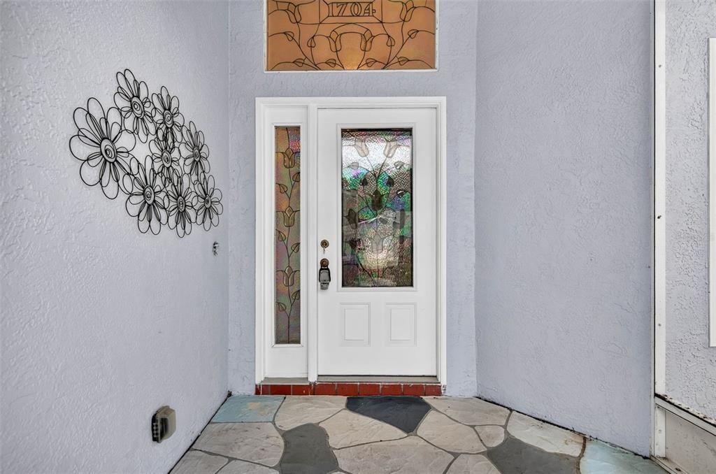 Activo con contrato: $349,900 (2 camas, 2 baños, 2486 Pies cuadrados)