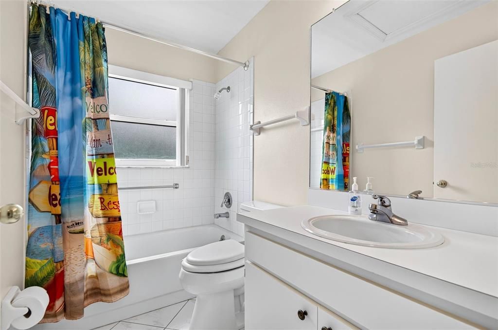Activo con contrato: $349,900 (2 camas, 2 baños, 2486 Pies cuadrados)