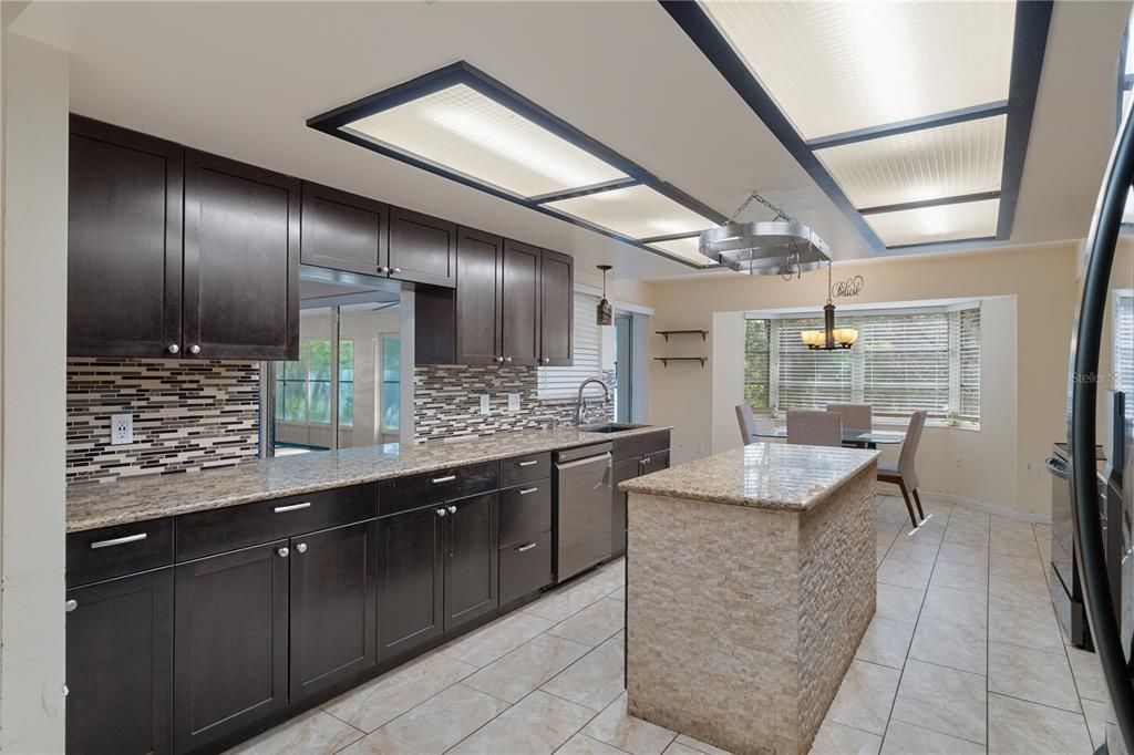 For Sale: $275,000 (3 beds, 2 baths, 2000 Square Feet)