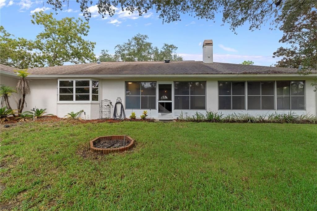 For Sale: $275,000 (3 beds, 2 baths, 2000 Square Feet)