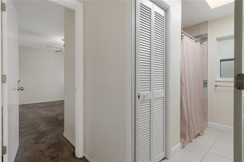 For Sale: $275,000 (3 beds, 2 baths, 2000 Square Feet)