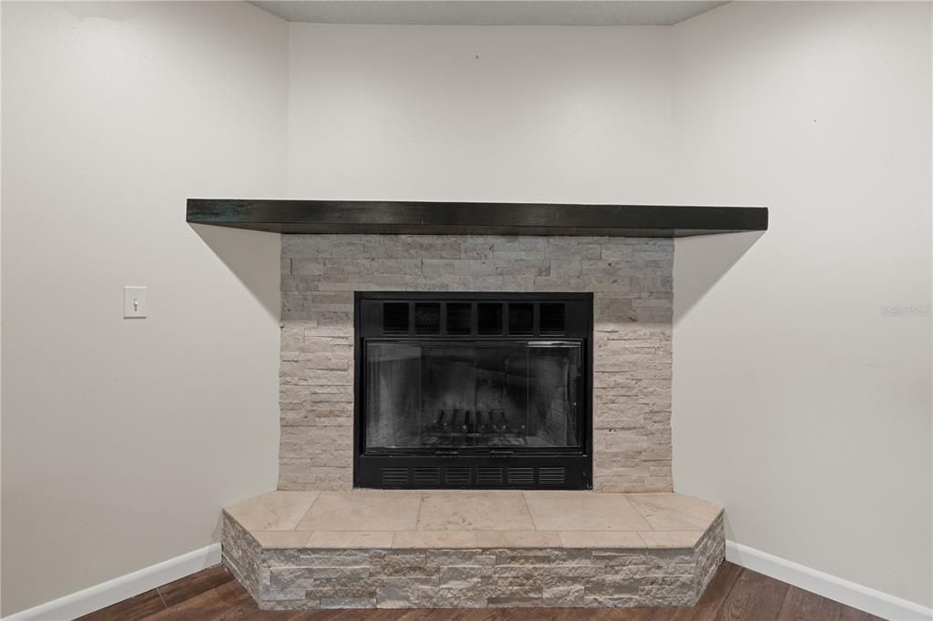 For Sale: $275,000 (3 beds, 2 baths, 2000 Square Feet)