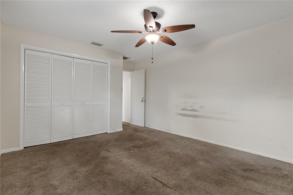 For Sale: $275,000 (3 beds, 2 baths, 2000 Square Feet)