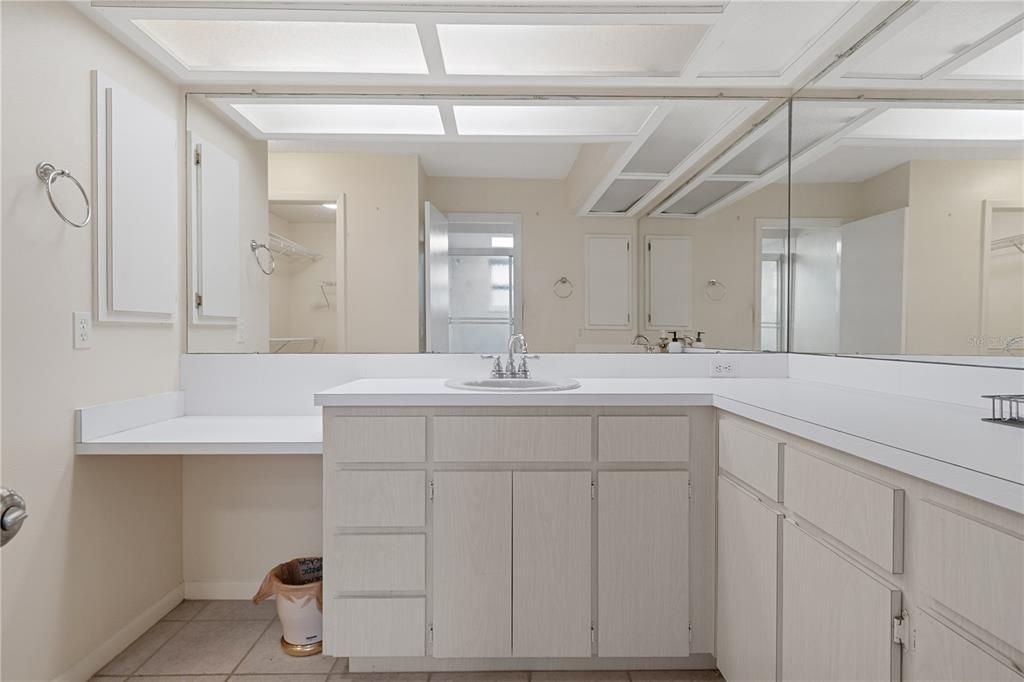 For Sale: $275,000 (3 beds, 2 baths, 2000 Square Feet)